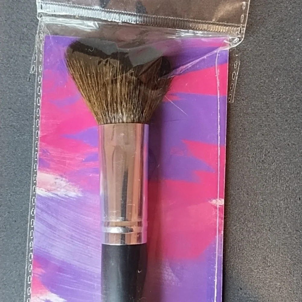 Make-up BRUSH - Picture 4 of 7
